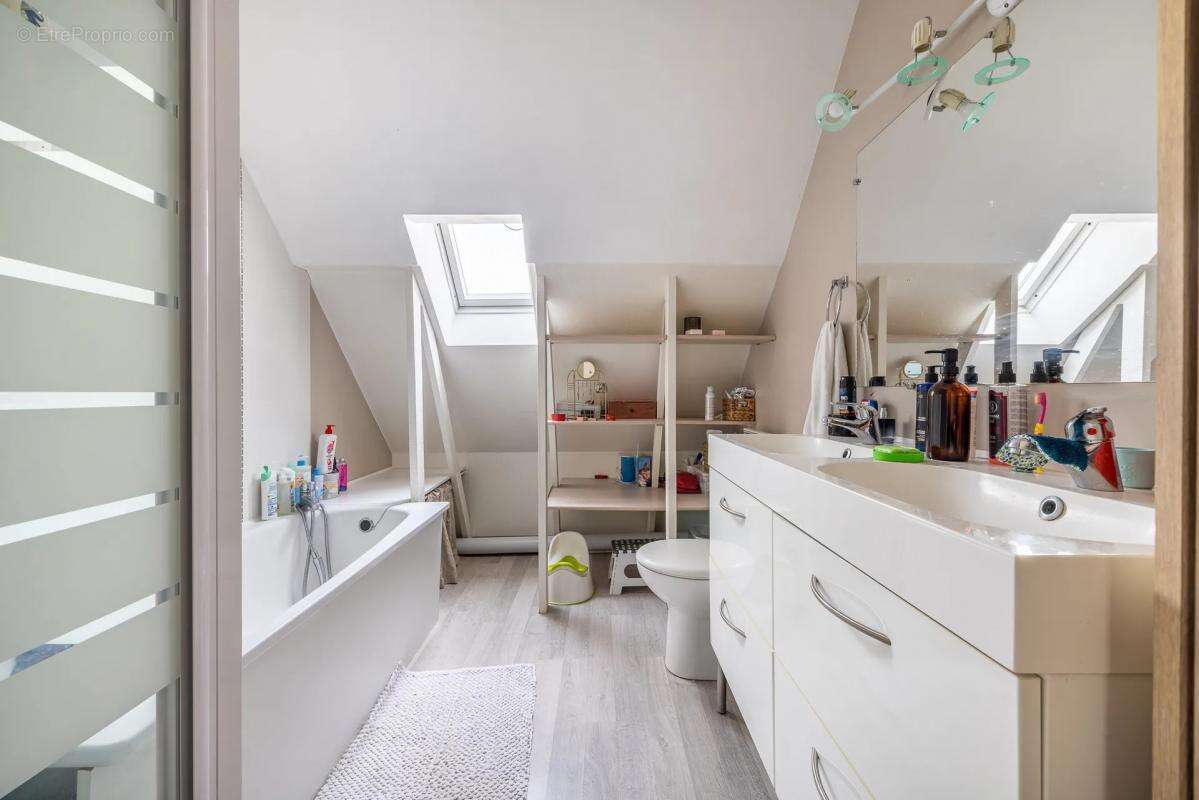 Maison à BRIIS-SOUS-FORGES