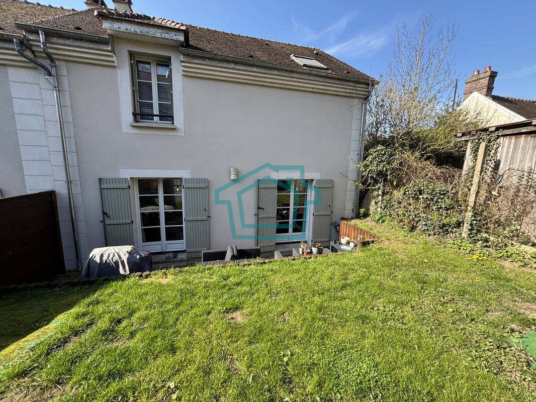 Maison à THOIRY