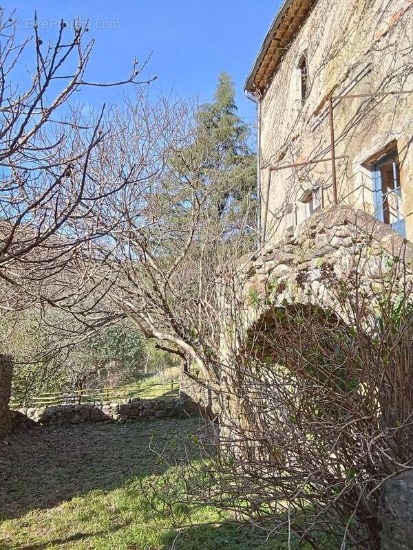 Maison à CROS