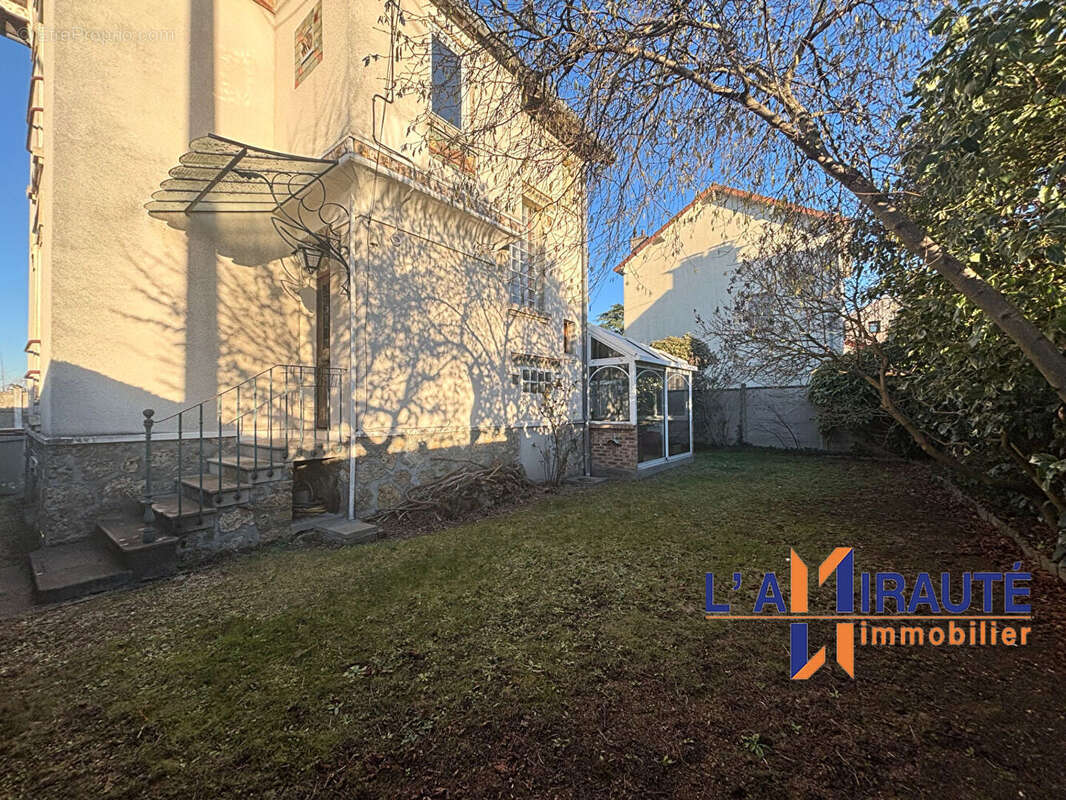 Maison à MAISONS-LAFFITTE