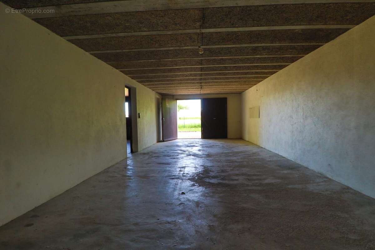 Maison à POUILLY-SUR-SAONE