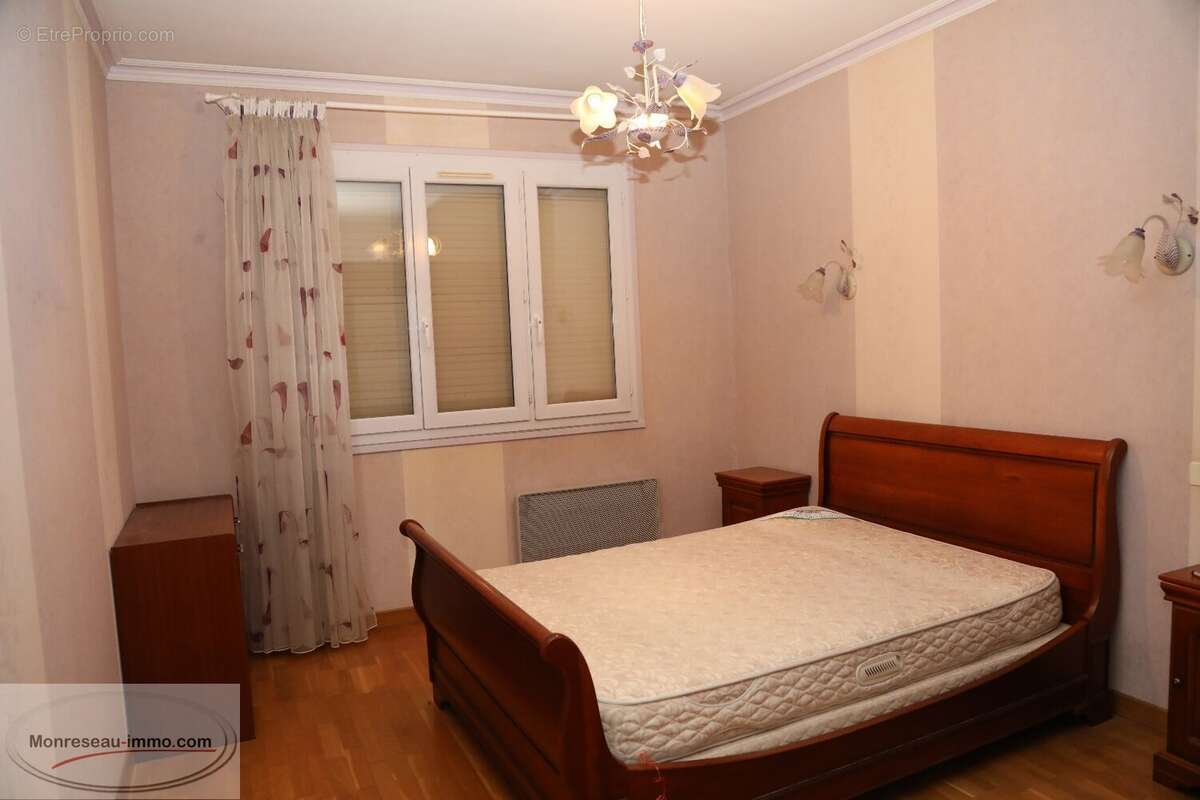 Maison à CHARNAY-LES-MACON