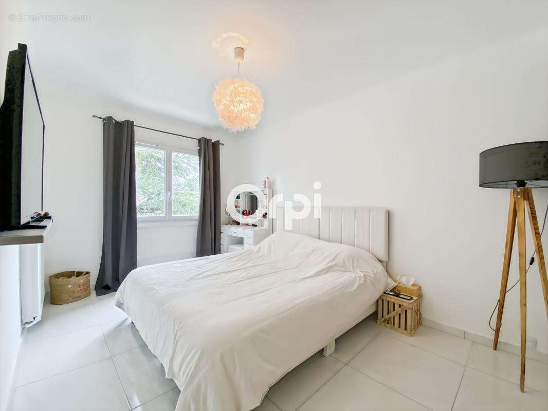 Appartement à MARSEILLE-12E