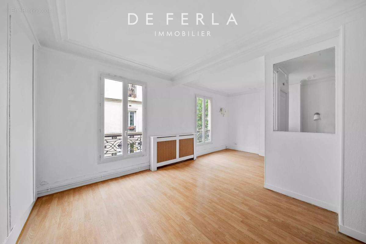 Appartement à PARIS-14E