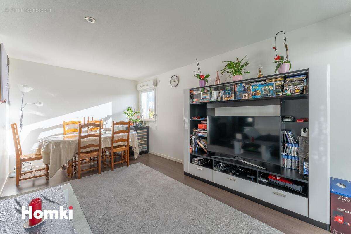 Appartement à VILLENAVE-D&#039;ORNON