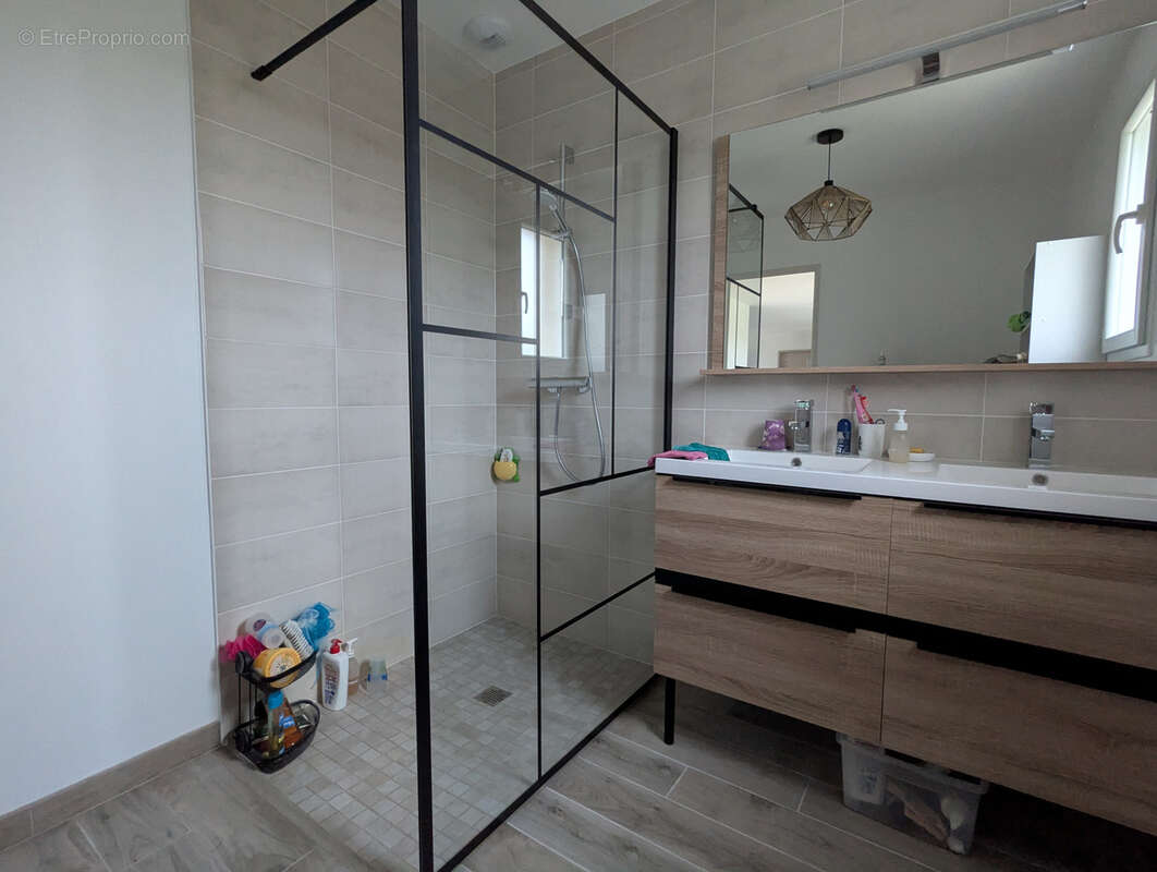 Maison à SAINTE-LHEURINE