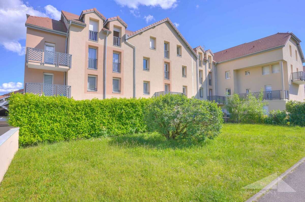 Appartement à THOIRY