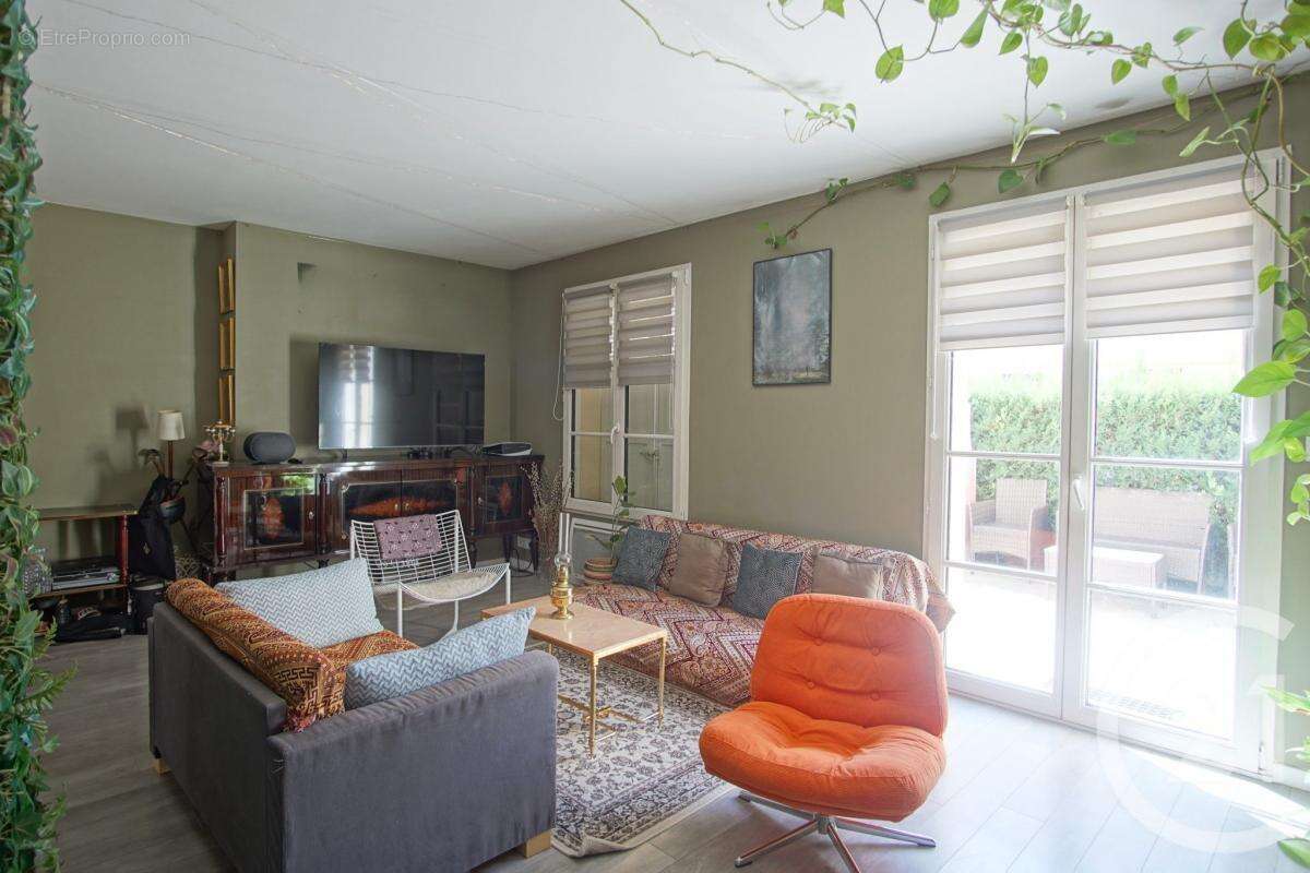 Appartement à CHOISY-LE-ROI