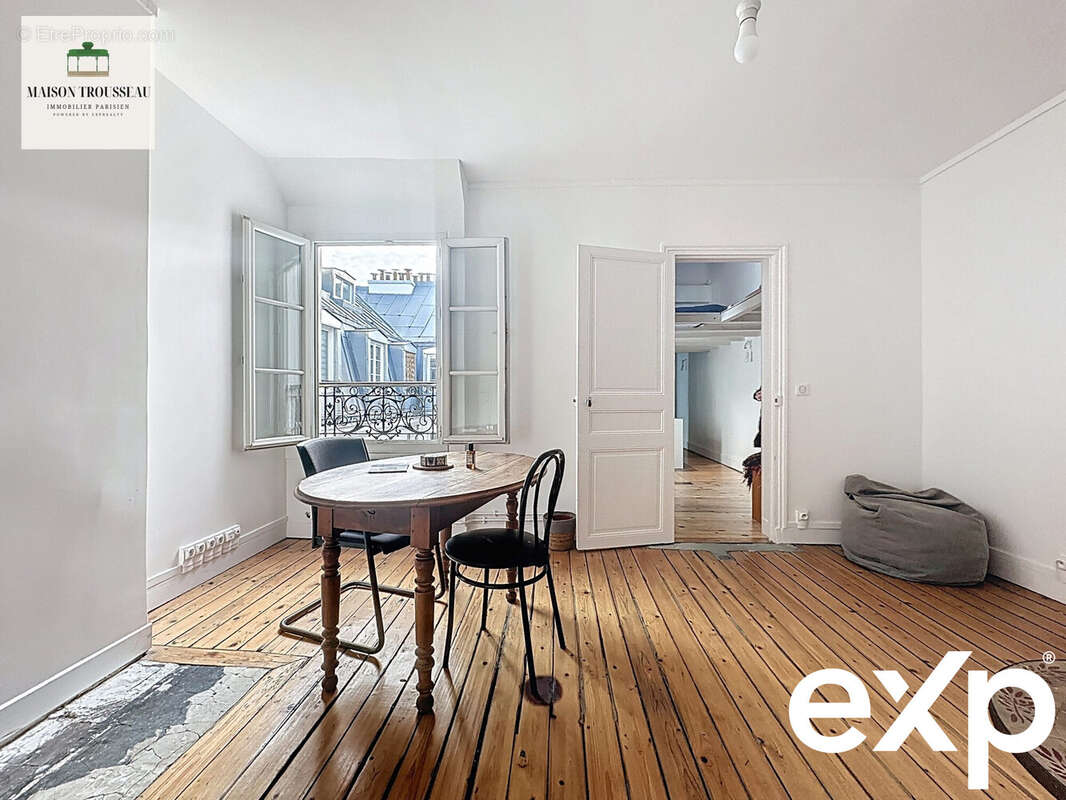 Appartement à PARIS-3E