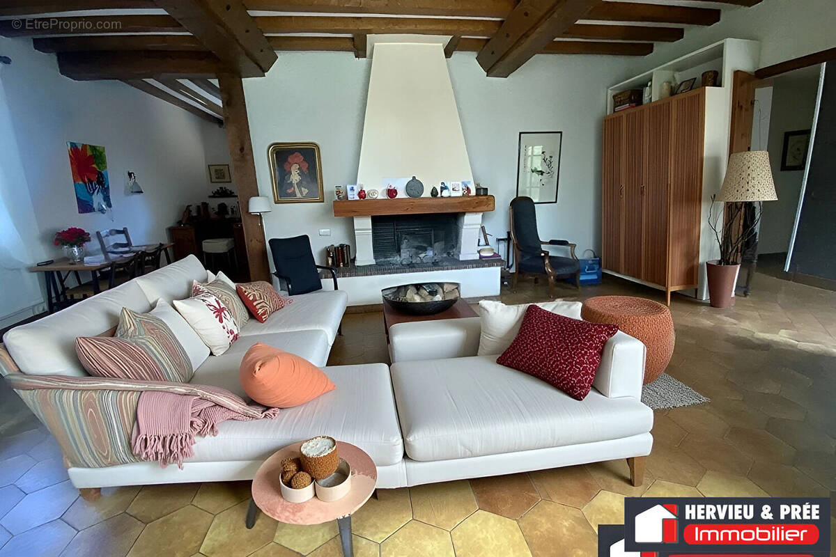 Maison à COLLEVILLE-MONTGOMERY