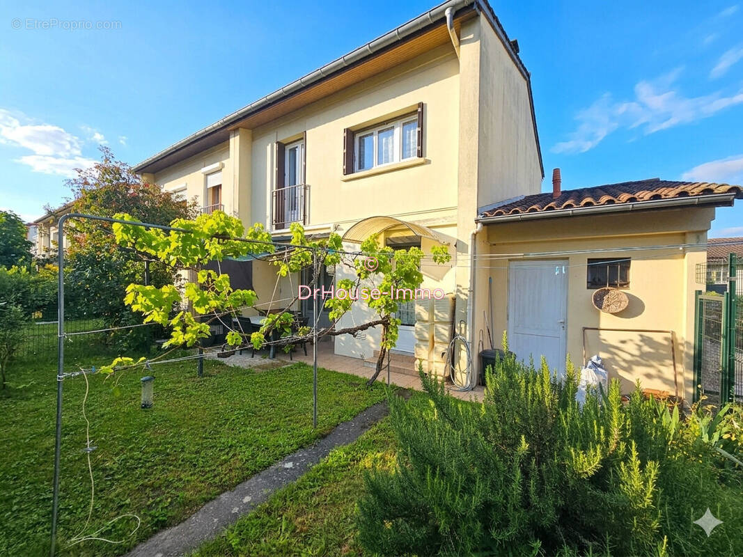 Maison à CASTELSARRASIN