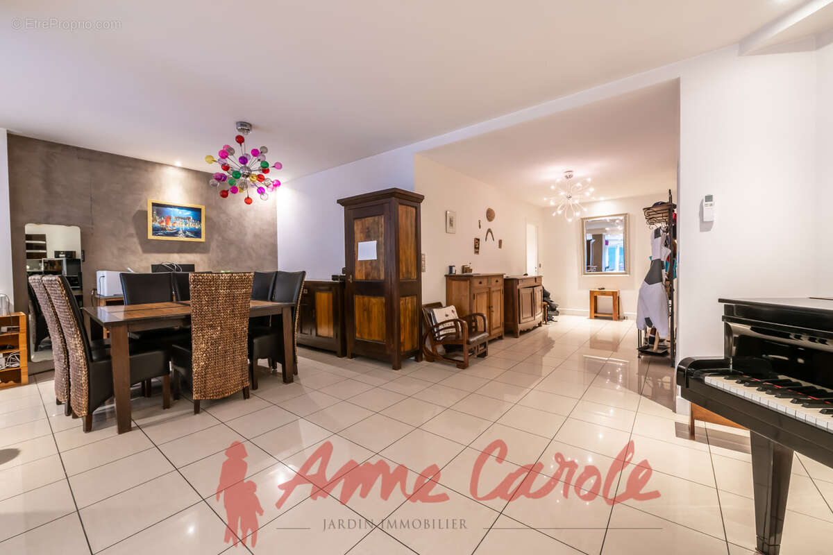 Commerce à JOINVILLE-LE-PONT