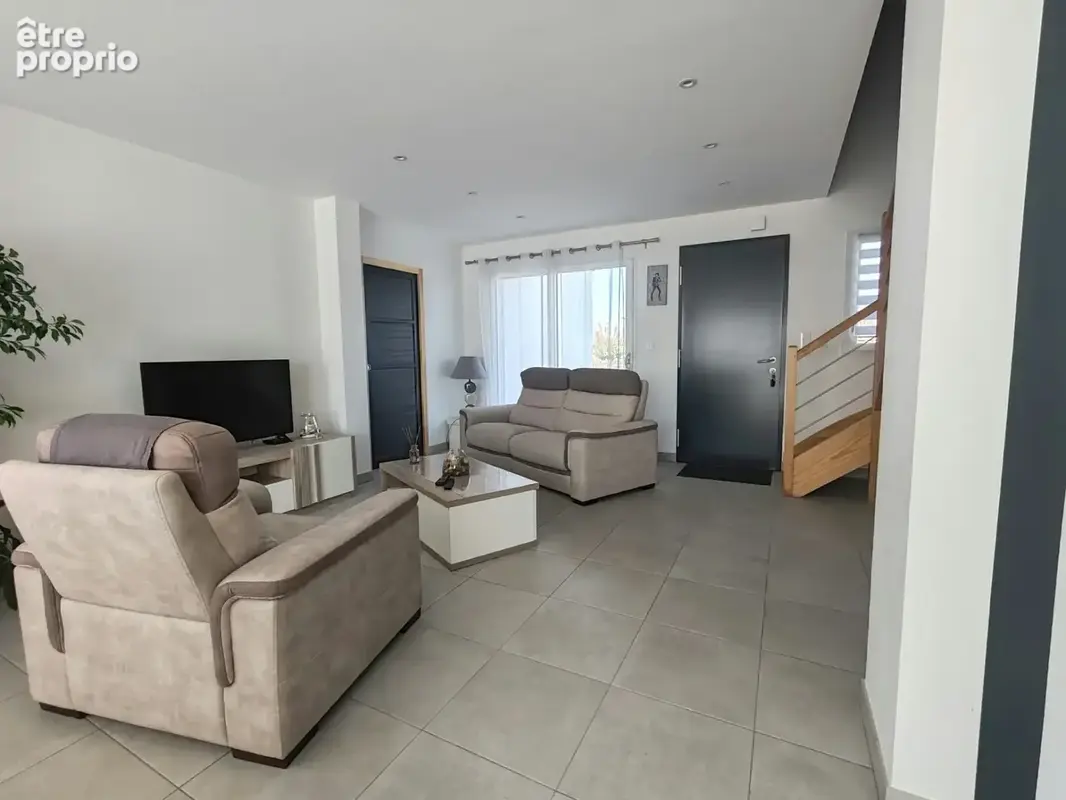 Maison à vendre 7 pièces L'HERBERGEMENT (85) - photo 4