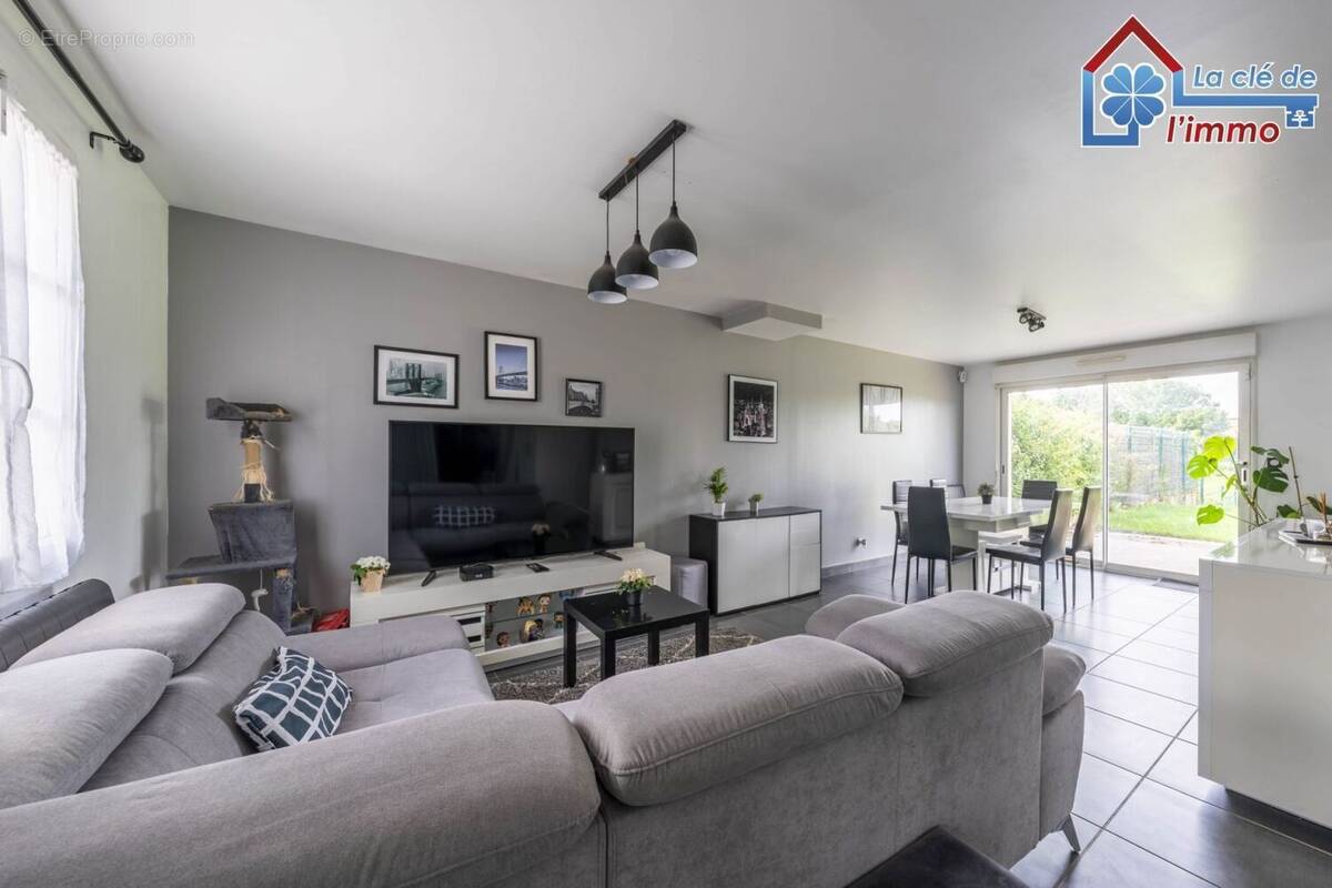 Maison à BETON-BAZOCHES