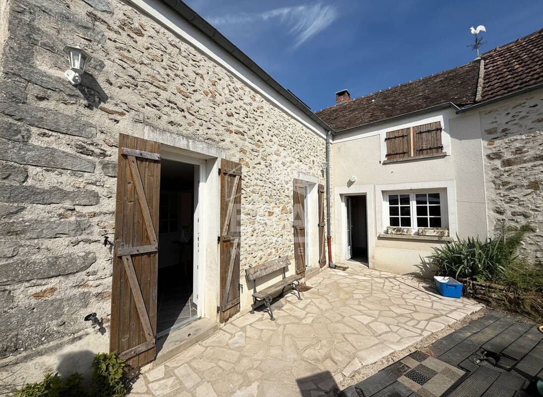 Maison à CHATILLON-LA-BORDE
