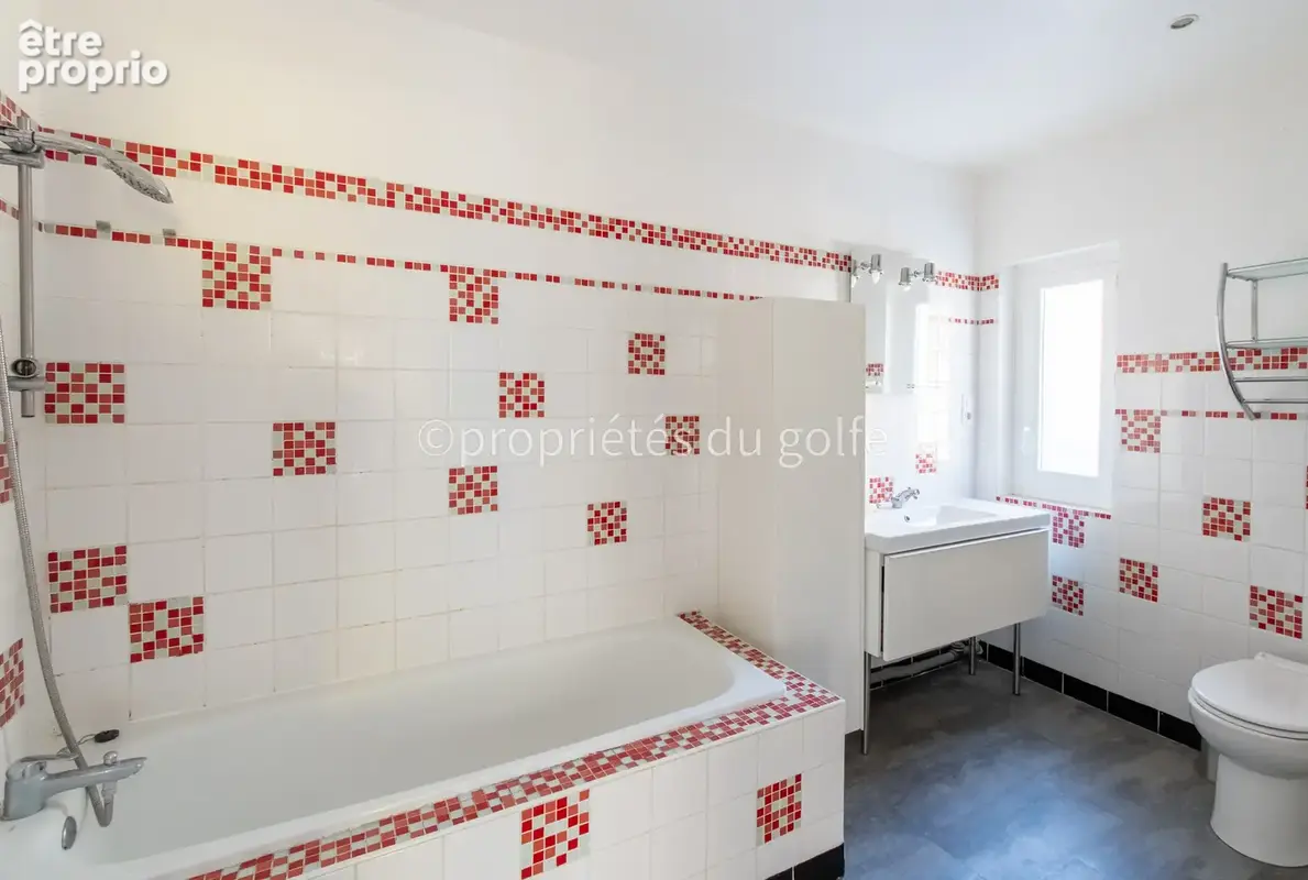 Sète, Mont Saint Clair sud, villa vue mer avec rapports locatifs - photo 19