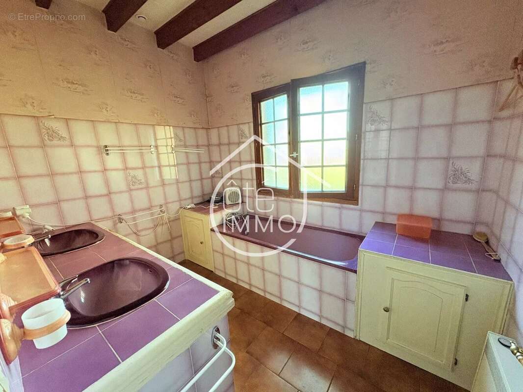 PRIGONRIEUX : Maison de plain-pied 5 pièces de 110m² avec jardin - photo 5