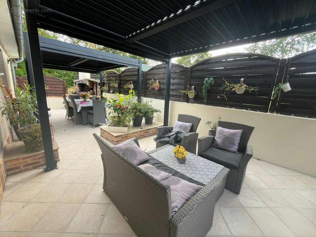 Maison à SAINT-MEEN-LE-GRAND