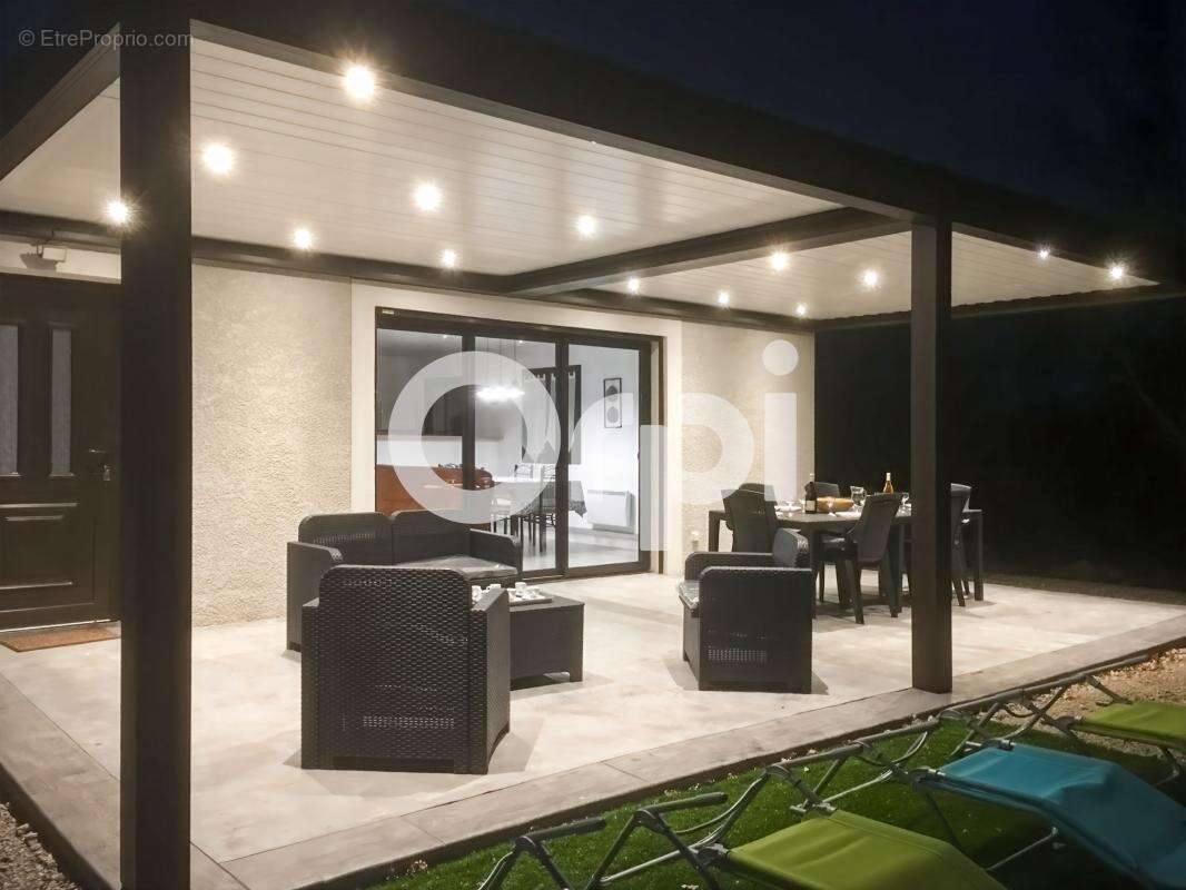 Maison à SAINT-ALBAN-AURIOLLES