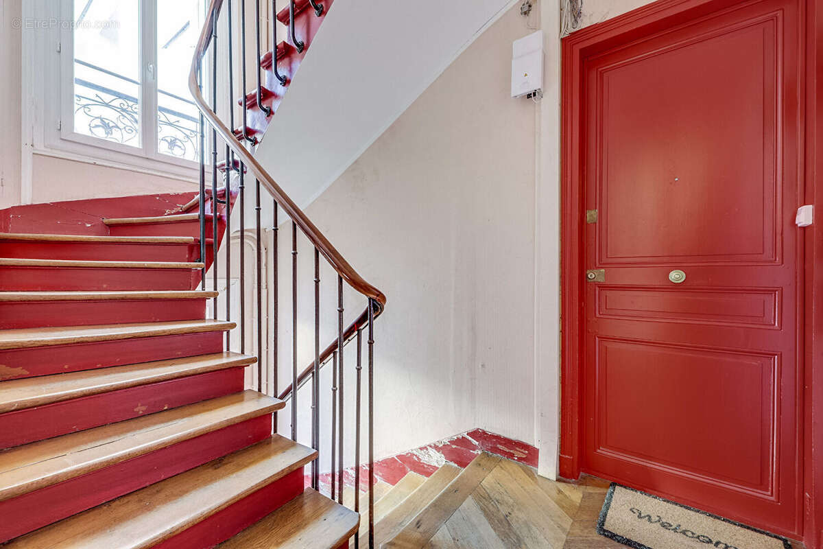 Appartement à PARIS-14E