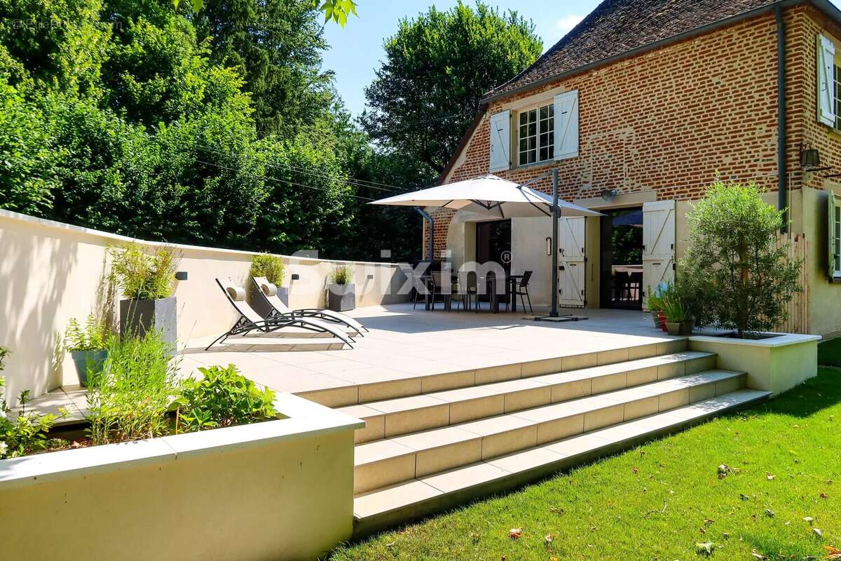 Maison à CORGENGOUX