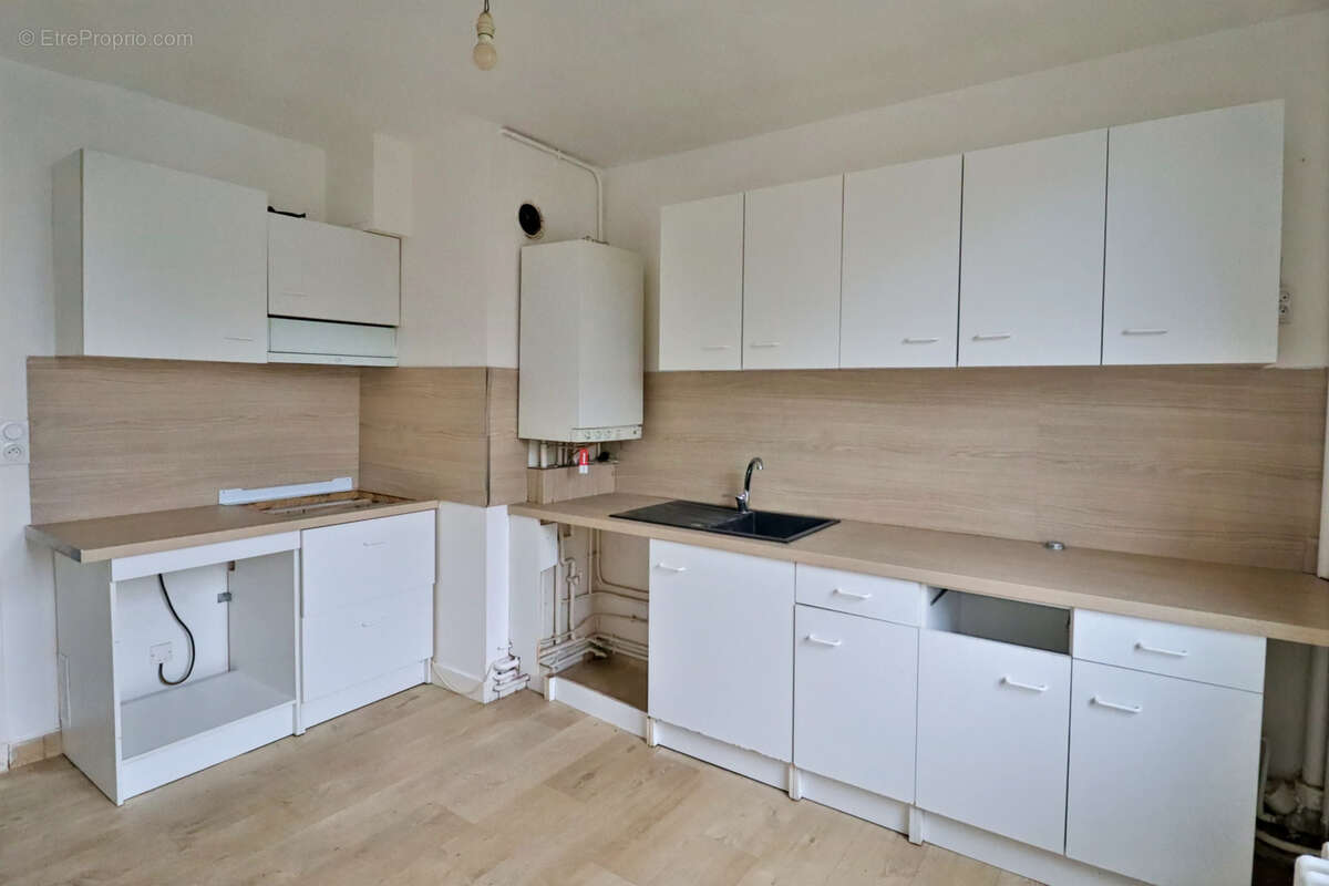 Appartement à LA CHAPELLE-SAINT-LUC