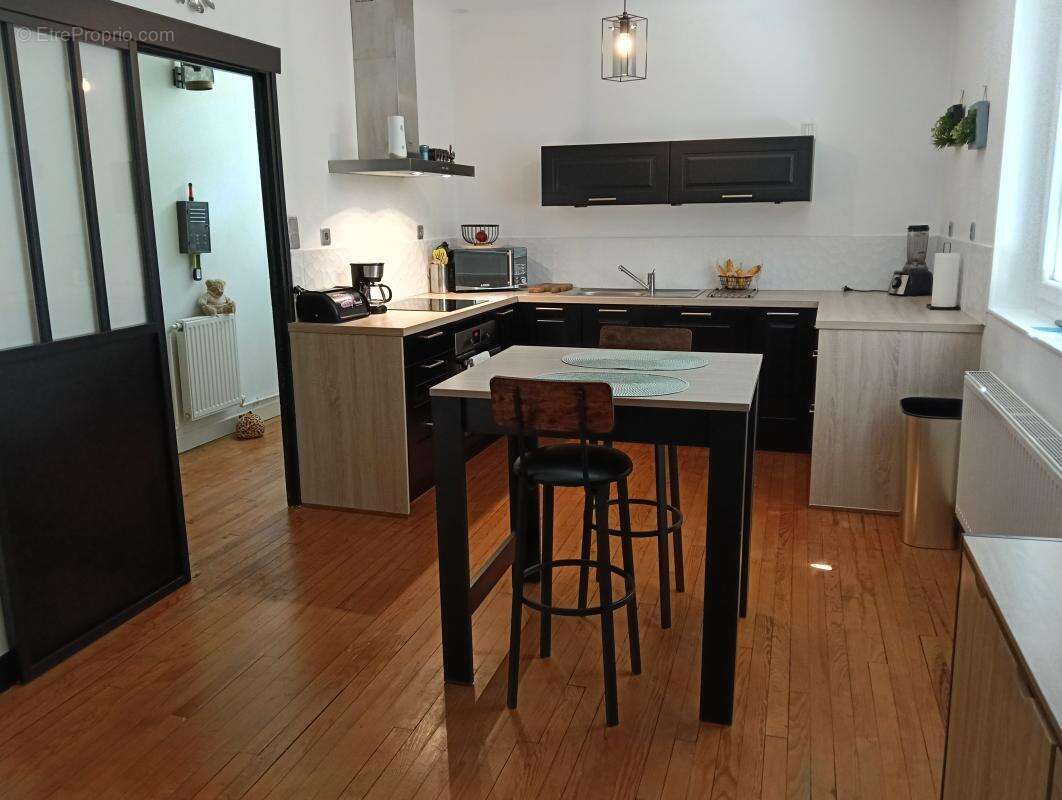 Maison en Pierres rénovée, 3 Chambres, garage, jardin, terrasses - photo 2