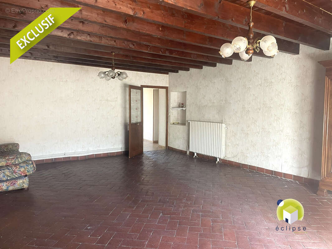 Attignat - Ferme mitoyenne 90m2 hab. + terrain + Nombreuses dépendances - photo 7