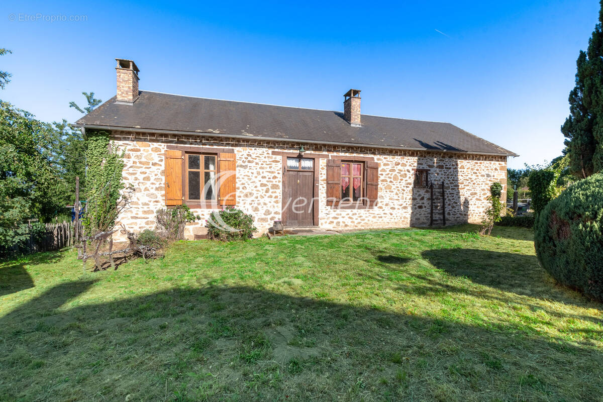 Maison à LA CROISILLE-SUR-BRIANCE