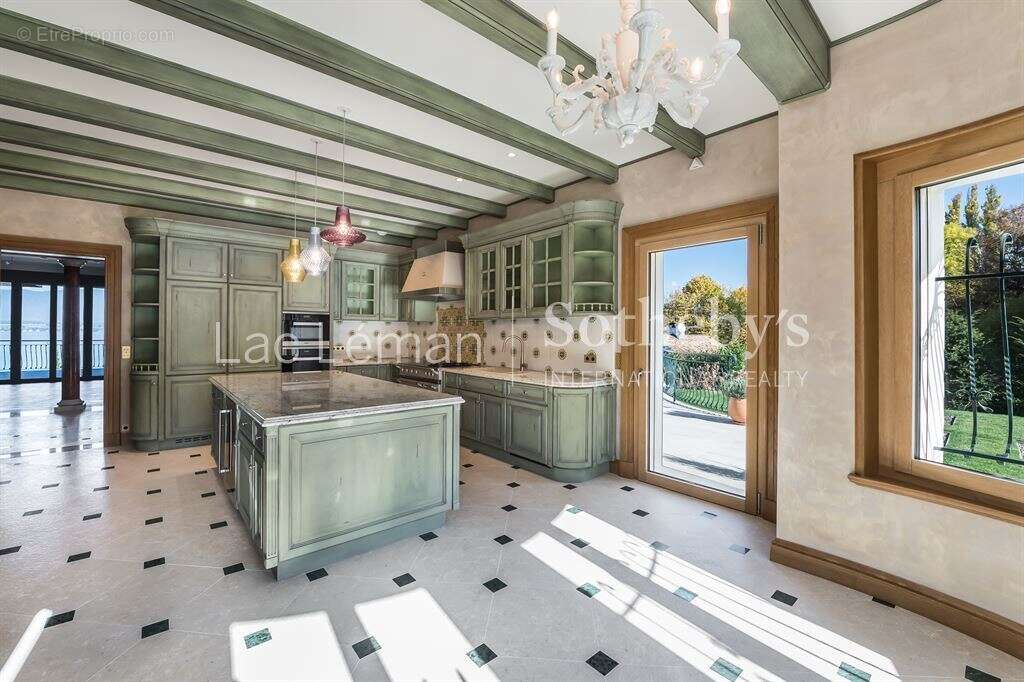 Maison à CHENS-SUR-LEMAN