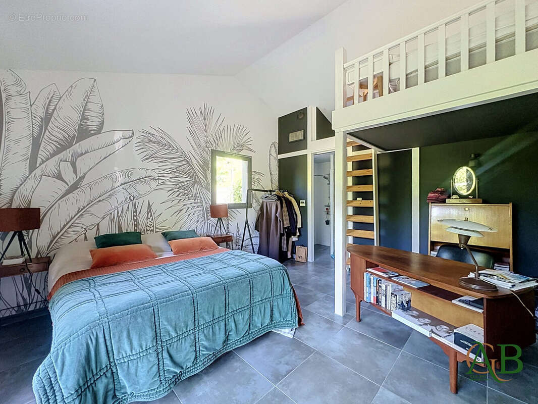Maison 244 m² à Bassussarry  - photo 8