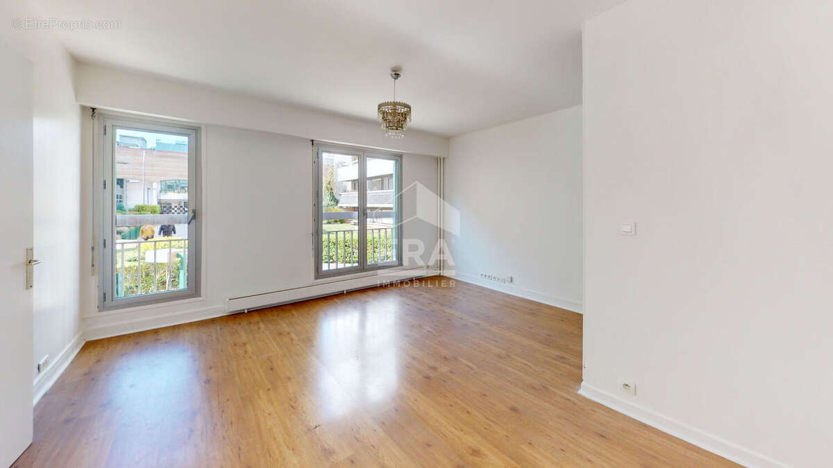 Appartement à PARIS-19E