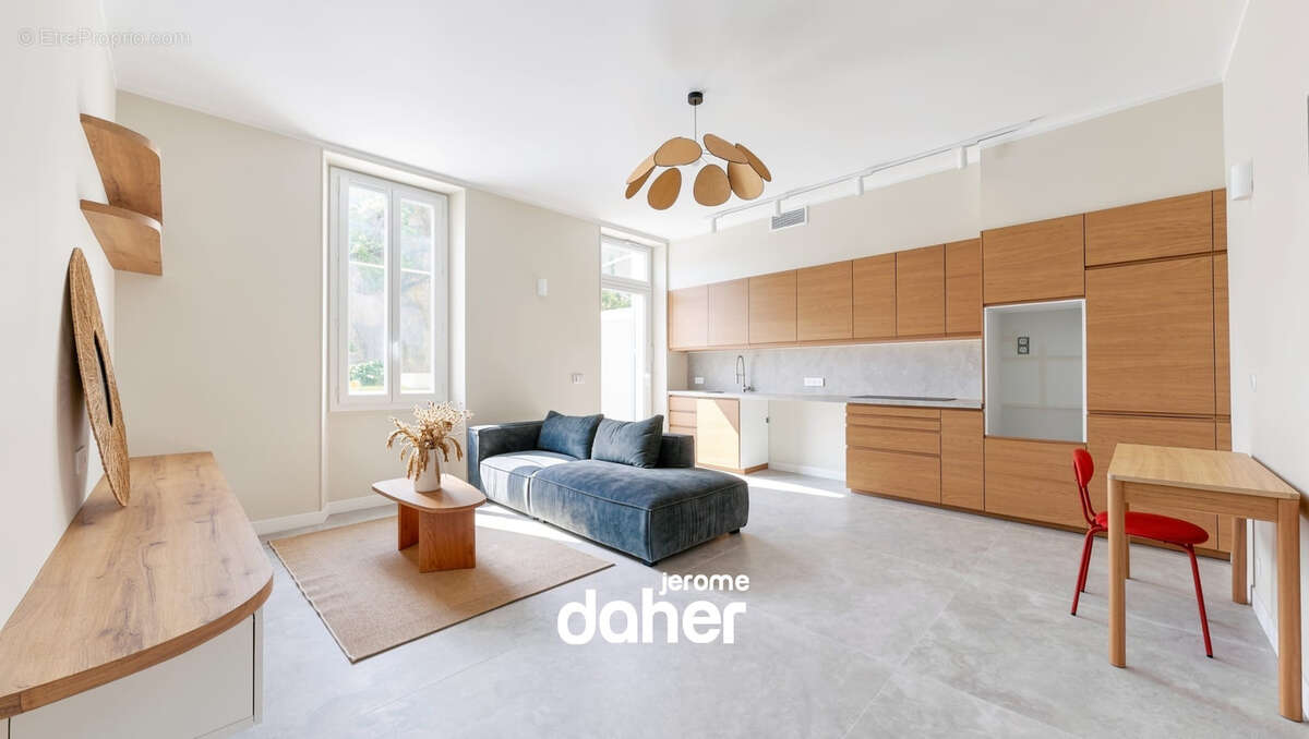 Appartement à MARSEILLE-7E