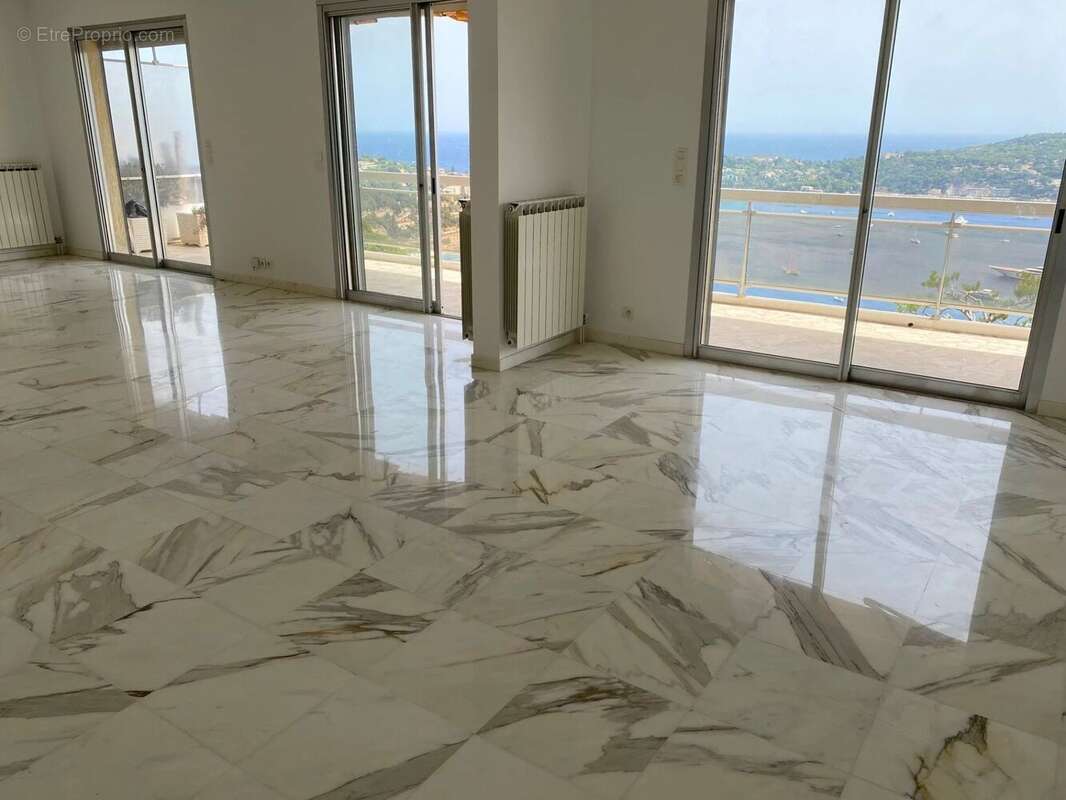 Appartement à VILLEFRANCHE-SUR-MER