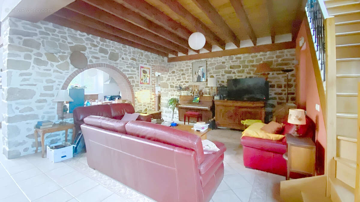 Maison à SAINT-PIERRE-EGLISE