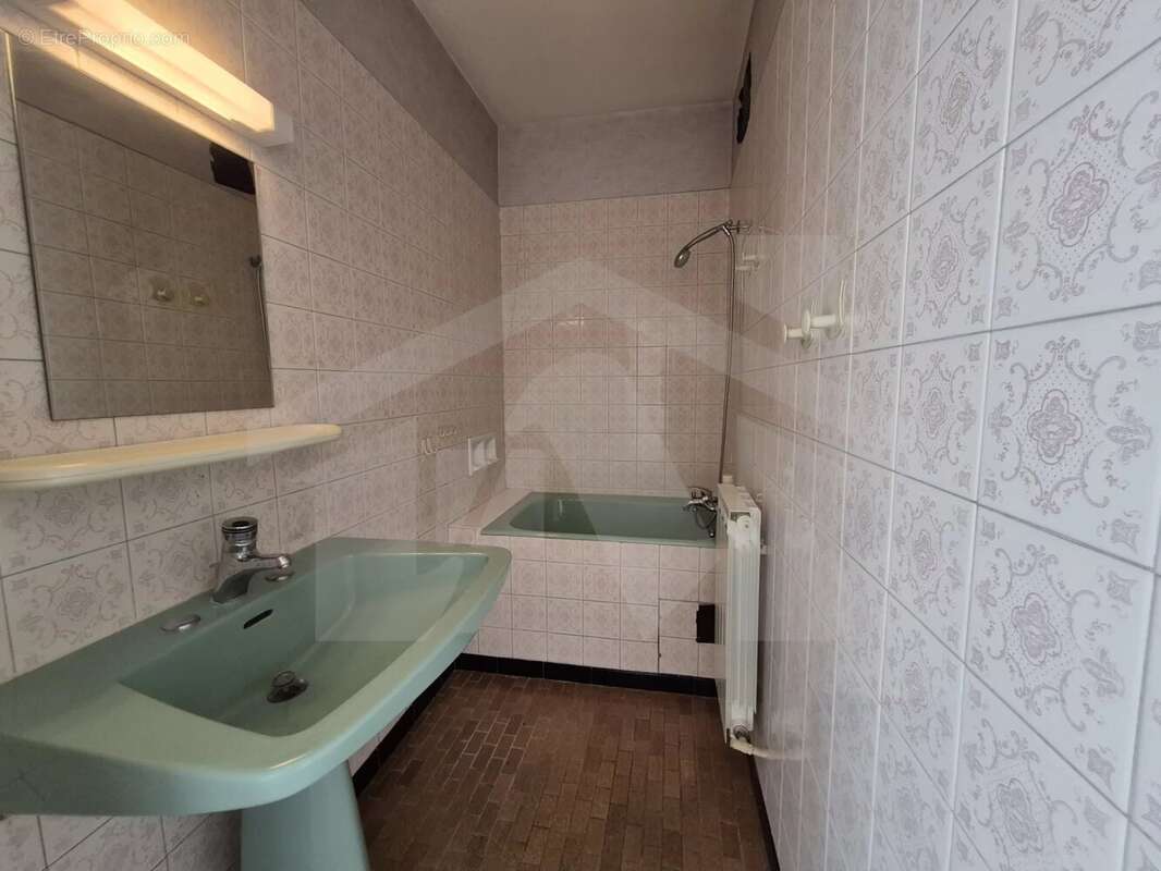 Appartement 2P+C - photo 7