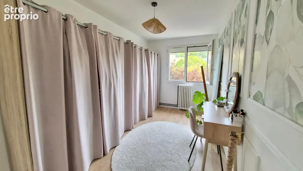 T4 rénové de 69.14 m², dernier étage, balcon, caves, parking - photo 18