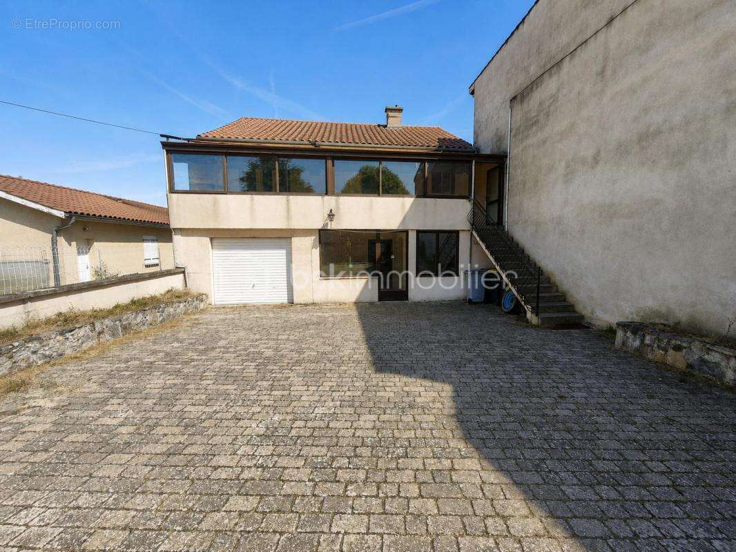 Maison avec jardin, sous-sol complet et fort potentiel à Boën-sur-Lignon - photo 19