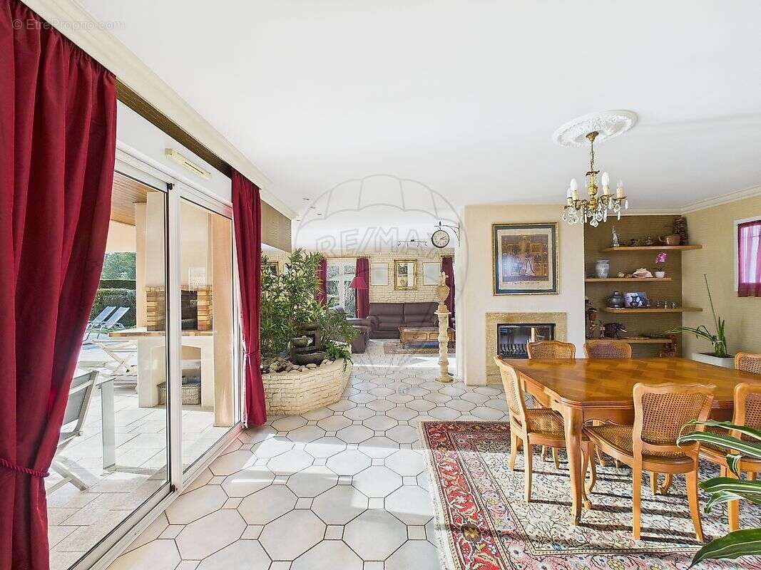 Maison à LES MATHES