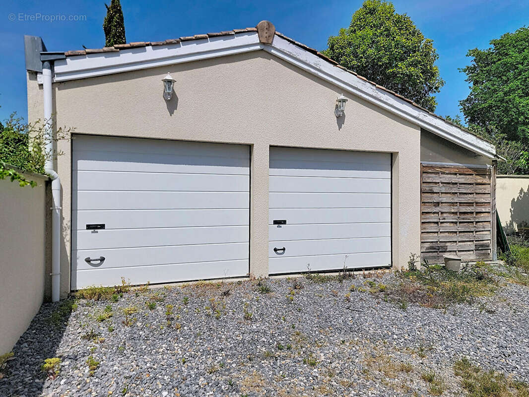 Maison à BLANQUEFORT