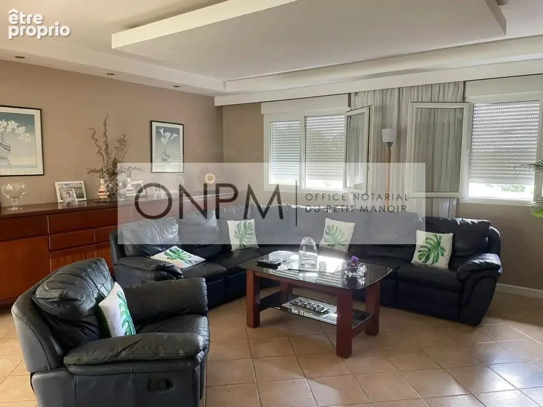 Maison 330 m² à Fort-De-France  - photo 4