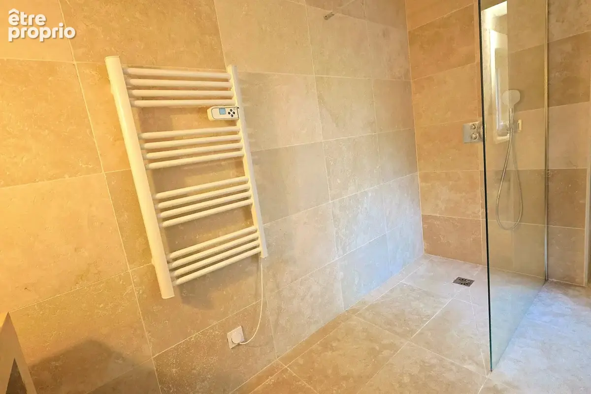 Exclusivité – vallauris – ancienne bergerie rénovée – 193 m² – 5 chambres – piscine - photo 22