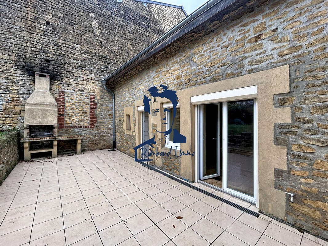 Maison à PRIX-LES-MEZIERES