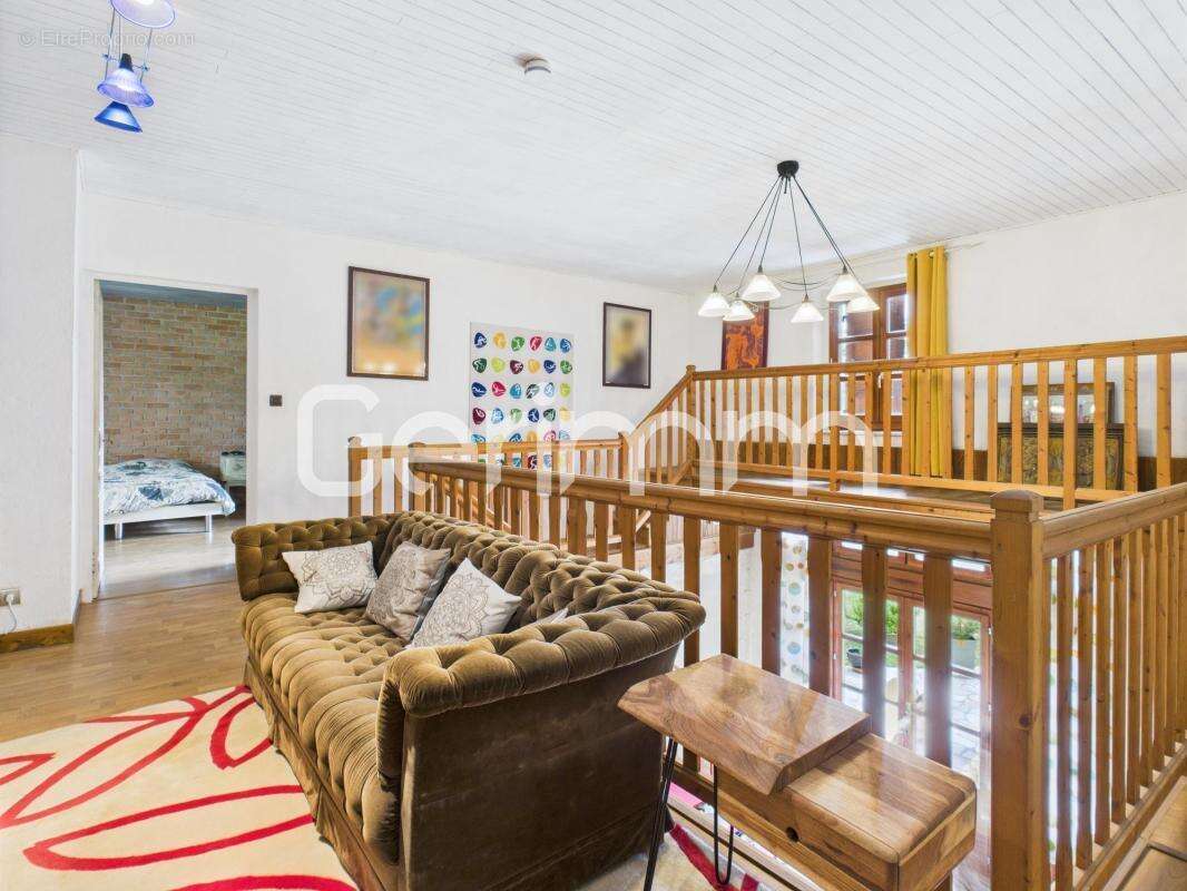 Maison à LA BUISSIERE