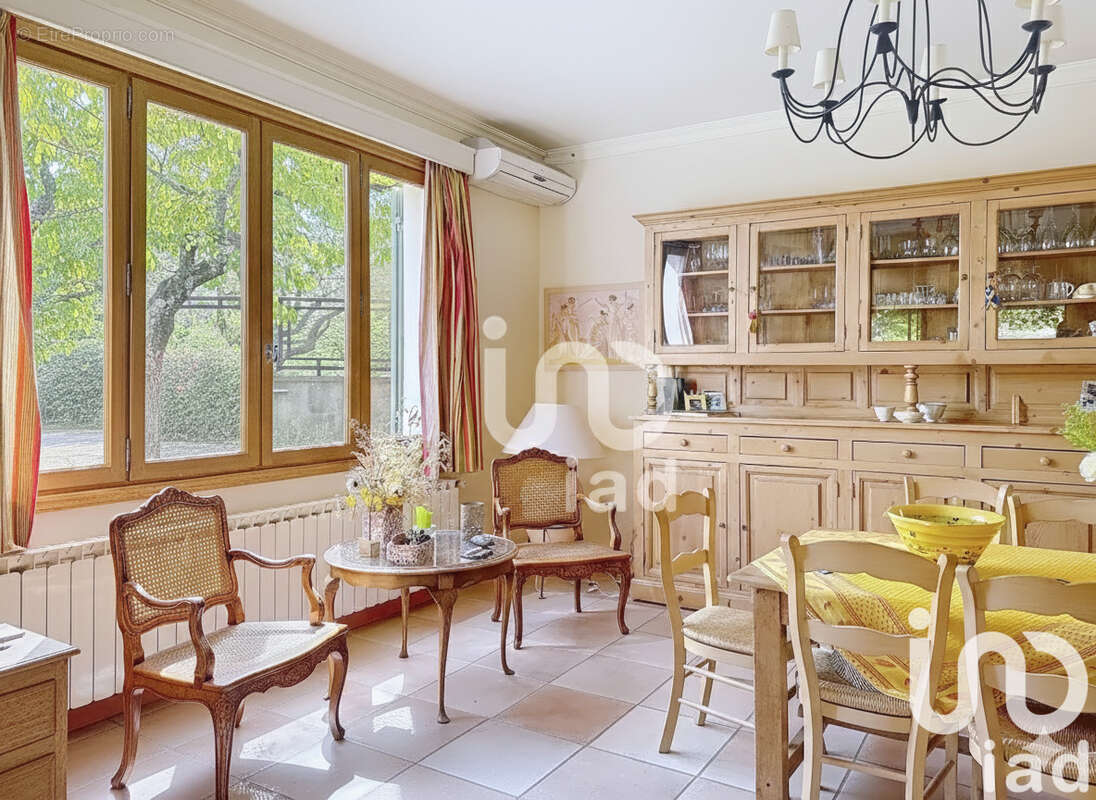 Photo 4 - Maison à ALLEMAGNE-EN-PROVENCE