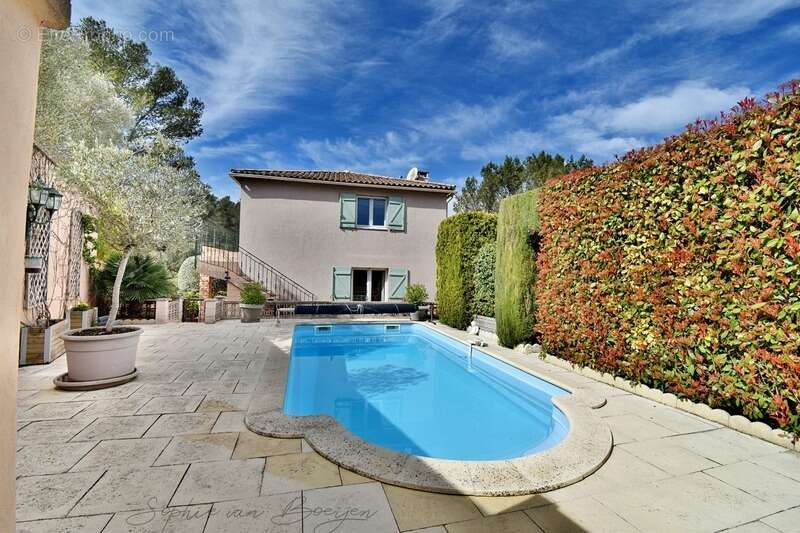 Maison à BOUC-BEL-AIR