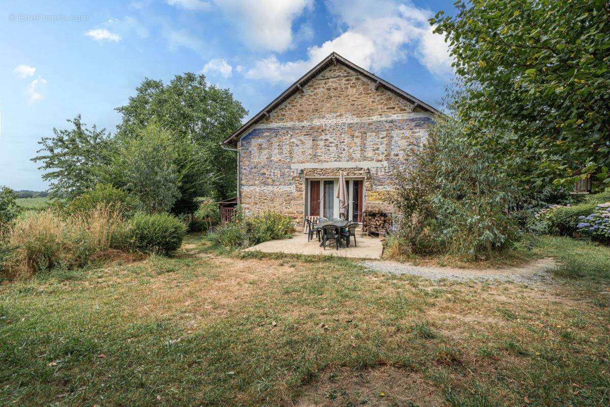 Maison à MASSERET