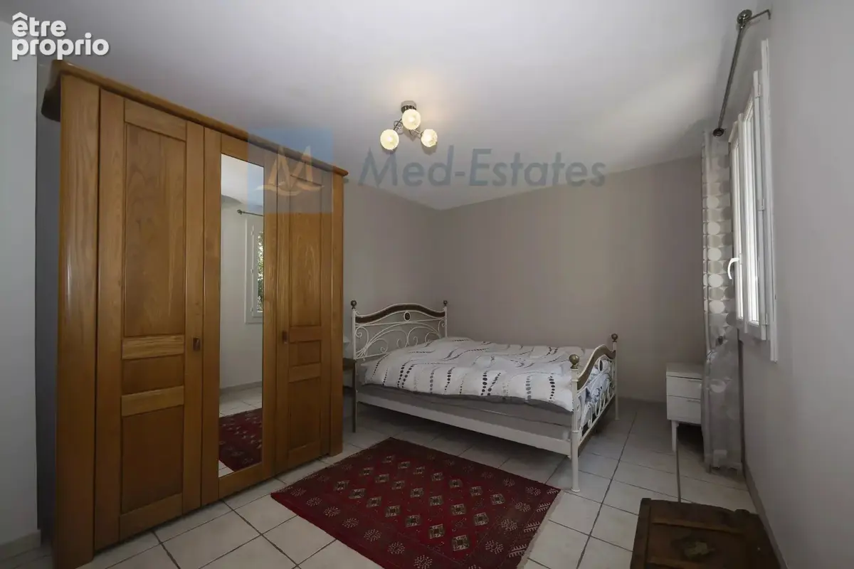 Maison - 2 chambres piscinable et extension possible avec vue panoramique sur le château et village de Grimaud - photo 18