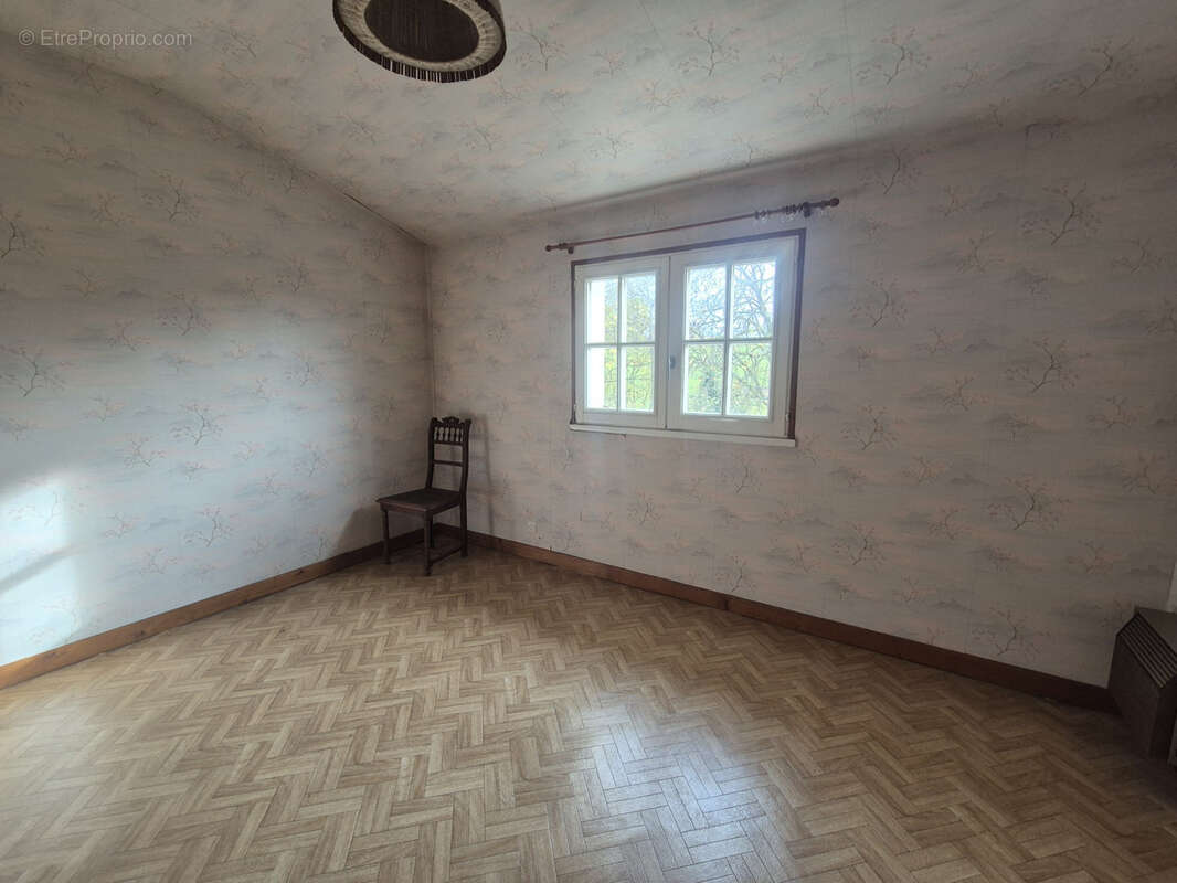 Maison à SAINT-JEAN-PIERRE-FIXTE