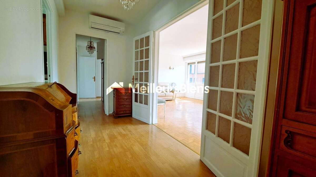 Appartement à ENGHIEN-LES-BAINS